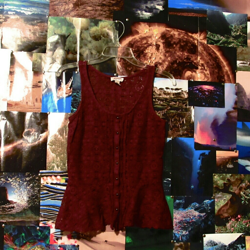 2/$15 Crochet burgundy button up peplum tank